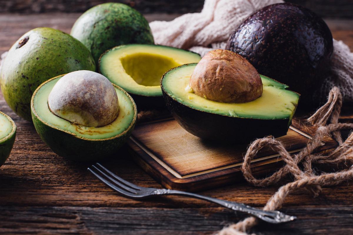 牛油果就是鳄梨吗？牛油果和鳄梨是一个东西吗？-第3张图片-优品飞百科