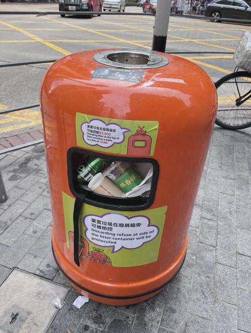 垃圾桶里捡了它，垃圾桶里捡东西犯法吗？