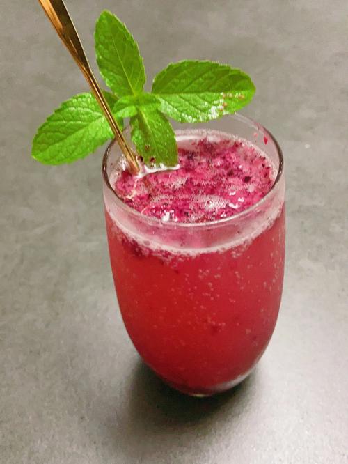 嘉宝果浇水方法?嘉宝果浇水方法和技巧?-第4张图片-优品飞百科 嘉宝果浇水方法?嘉宝果浇水方法和技巧?-第4张图片-优品飞百科