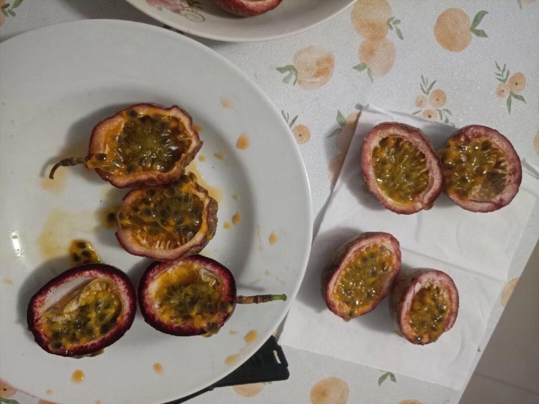 百香果太密怎么办,百香果变皱了怎么办?这样还能吃吗?看完告诉家里人吧?-第1张图片-优品飞百科 百香果太密怎么办,百香果变皱了怎么办?这样还能吃吗?看完告诉家里人吧?-第1张图片-优品飞百科