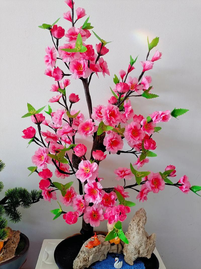 盆栽桃花叶子发黄脱落怎么办？盆栽桃花的花蔫了怎么办？-第5张图片-优品飞百科