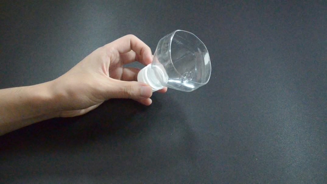 饮料瓶剪1刀？饮料瓶怎么剪？-第3张图片-优品飞百科