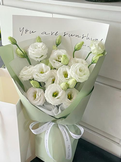 洋桔梗鲜切花能养多久，鲜切洋桔梗的养护-第2张图片-优品飞百科