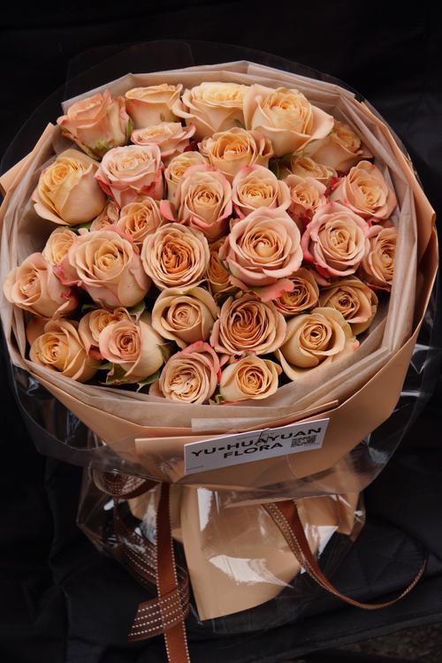 19朵玫瑰代表什么?99朵红玫瑰的花语是什么意思?-第4张图片-优品飞百科 19朵玫瑰代表什么?99朵红玫瑰的花语是什么意思?-第4张图片-优品飞百科