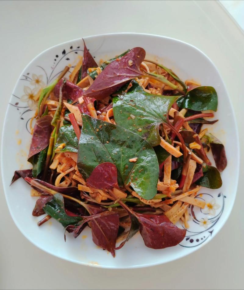 鱼腥草怎么吃，鱼腥草怎么做好吃，鱼腥草怎么吃,鱼腥草怎么做好吃又简单-第3张图片-优品飞百科