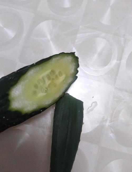 芦荟如何做面膜,芦荟面膜怎么做?芦荟做面膜怎么做的?-第2张图片-优品飞百科 芦荟如何做面膜,芦荟面膜怎么做?芦荟做面膜怎么做的?-第2张图片-优品飞百科