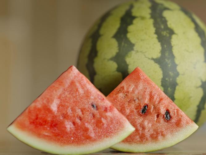 什么的西瓜，西瓜图片，什么的西瓜填颜色词语-第4张图片-优品飞百科