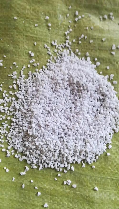 珍珠岩是什么材料做的，有什么作用和功效，珍珠岩是什么材料做的,有什么作用和功效呢-第2张图片-优品飞百科