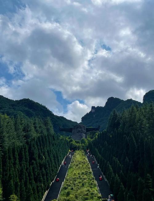 神农架天气预报15天？神农架天气预报15天查询风景区？-第8张图片-优品飞百科