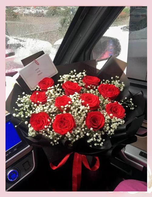 11朵玫瑰代表什么意思，11朵玫瑰代表什么意思加满天星加百合花的花语？-第3张图片-优品飞百科