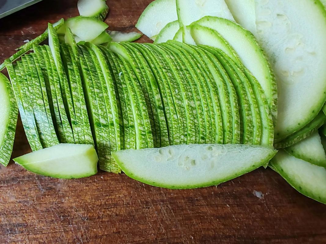 菜瓜的功效与作用，菜瓜的功效与作用?-第3张图片-优品飞百科