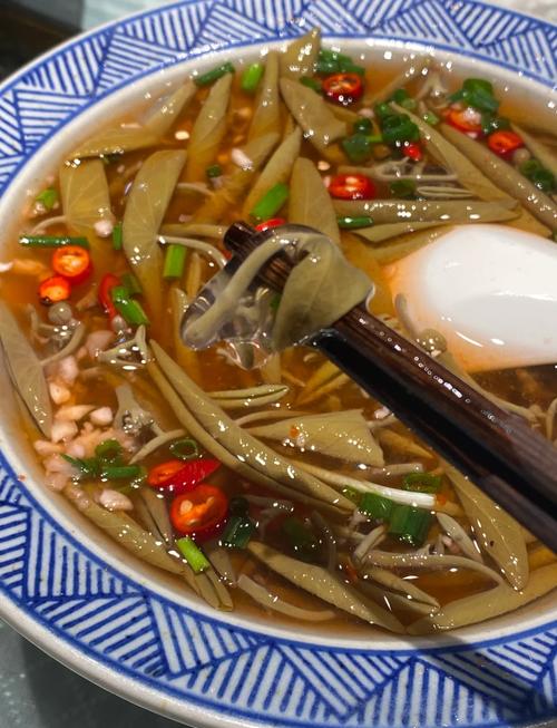 莼菜可以吃吗,莼菜能吃吗?-第5张图片-优品飞百科 莼菜可以吃吗,莼菜能吃吗?-第5张图片-优品飞百科