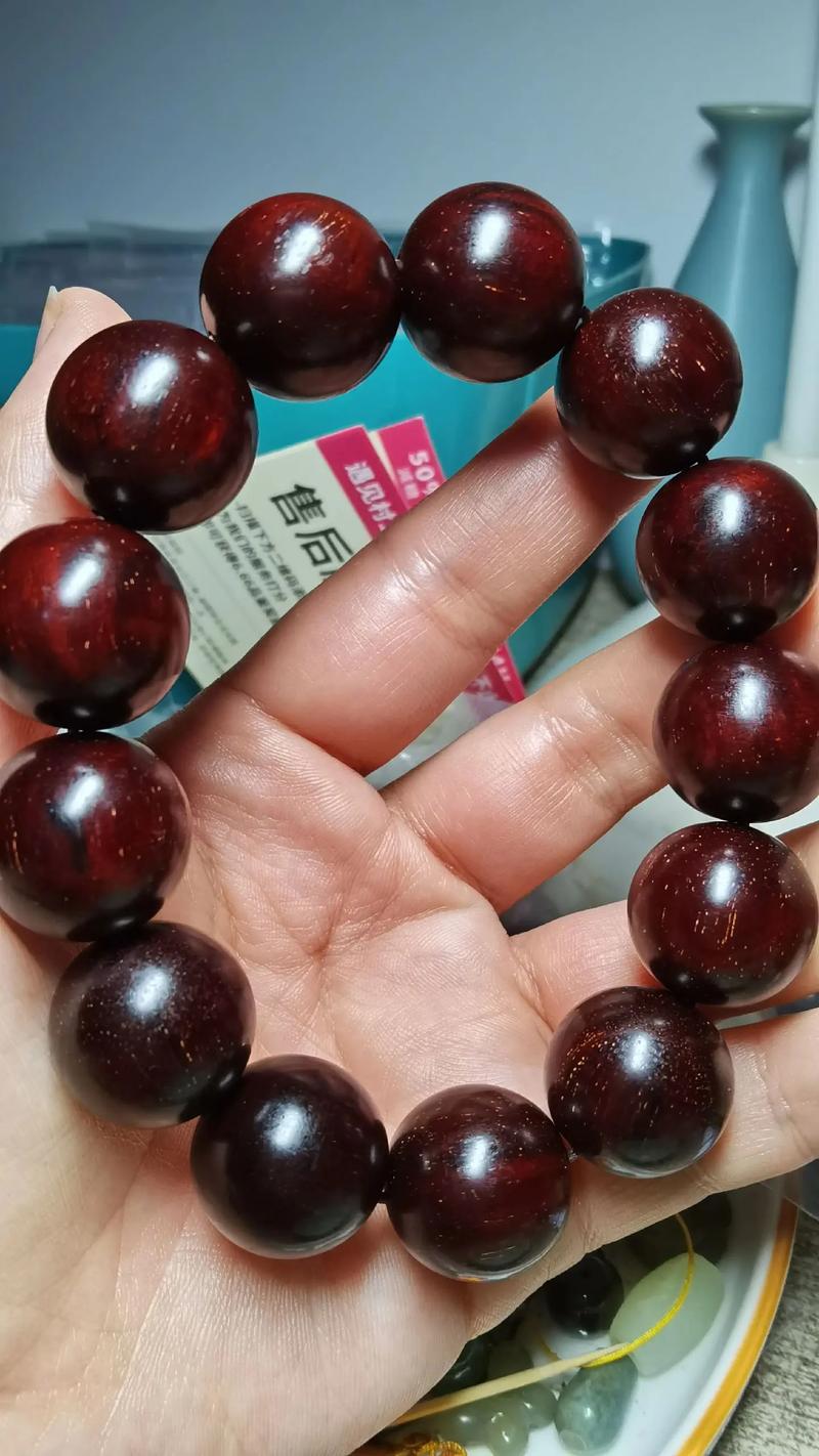 小叶紫檀多少钱，小叶紫檀树图片的简单介绍-第4张图片-优品飞百科