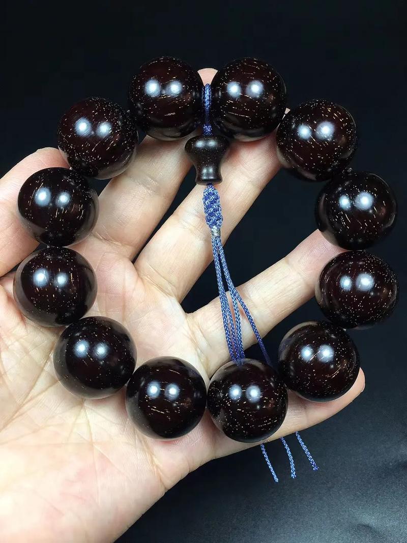 小叶紫檀多少钱，小叶紫檀树图片的简单介绍-第5张图片-优品飞百科