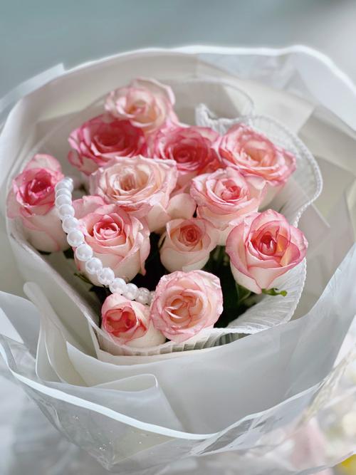 粉玫瑰代表什么意思，三朵粉玫瑰代表什么意思-第8张图片-优品飞百科