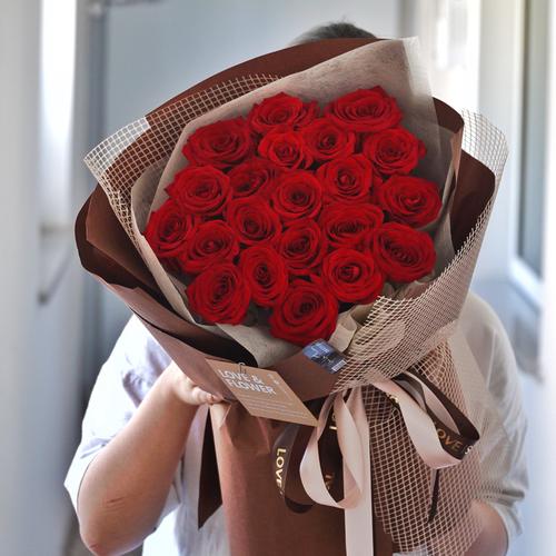 21朵玫瑰花代表什么意思，玫瑰花枝数的代表意思？-第5张图片-优品飞百科