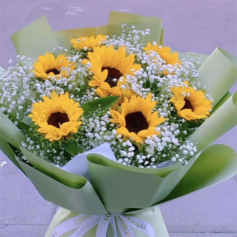 向日葵满天星搭配的意义，适合送什么人，向日葵满天星混搭花束-第1张图片-优品飞百科