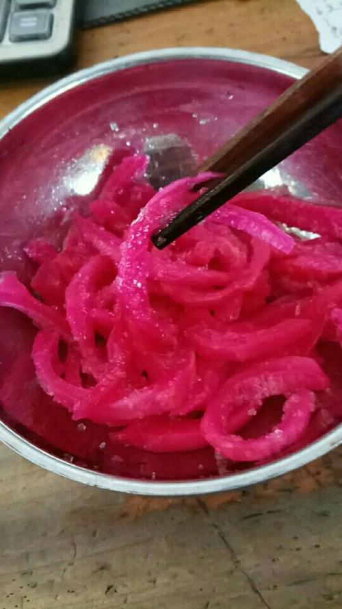 火龙果皮能吃吗，火龙果皮的正确吃法