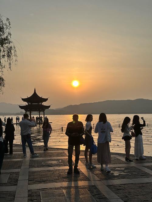 杭州西湖天气情况？杭州西湖天气预报一周天气？-第6张图片-优品飞百科
