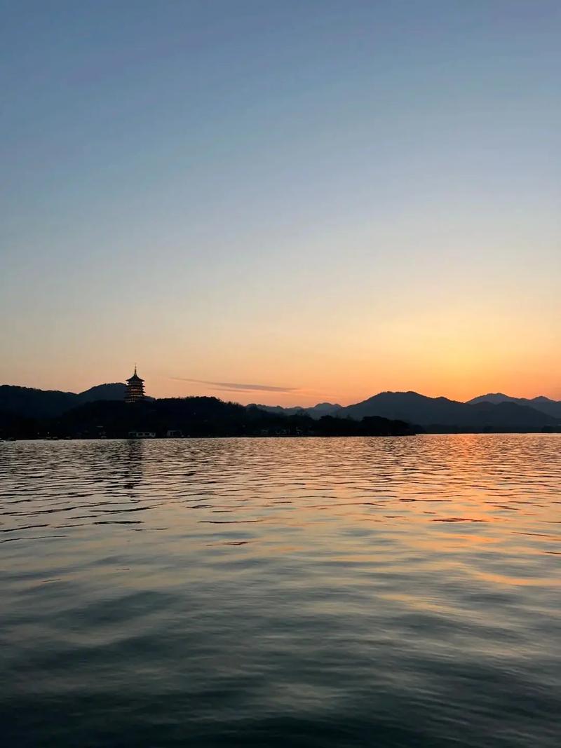 明天杭州西湖天气预报24小时，今天杭州西湖天气？-第5张图片-优品飞百科